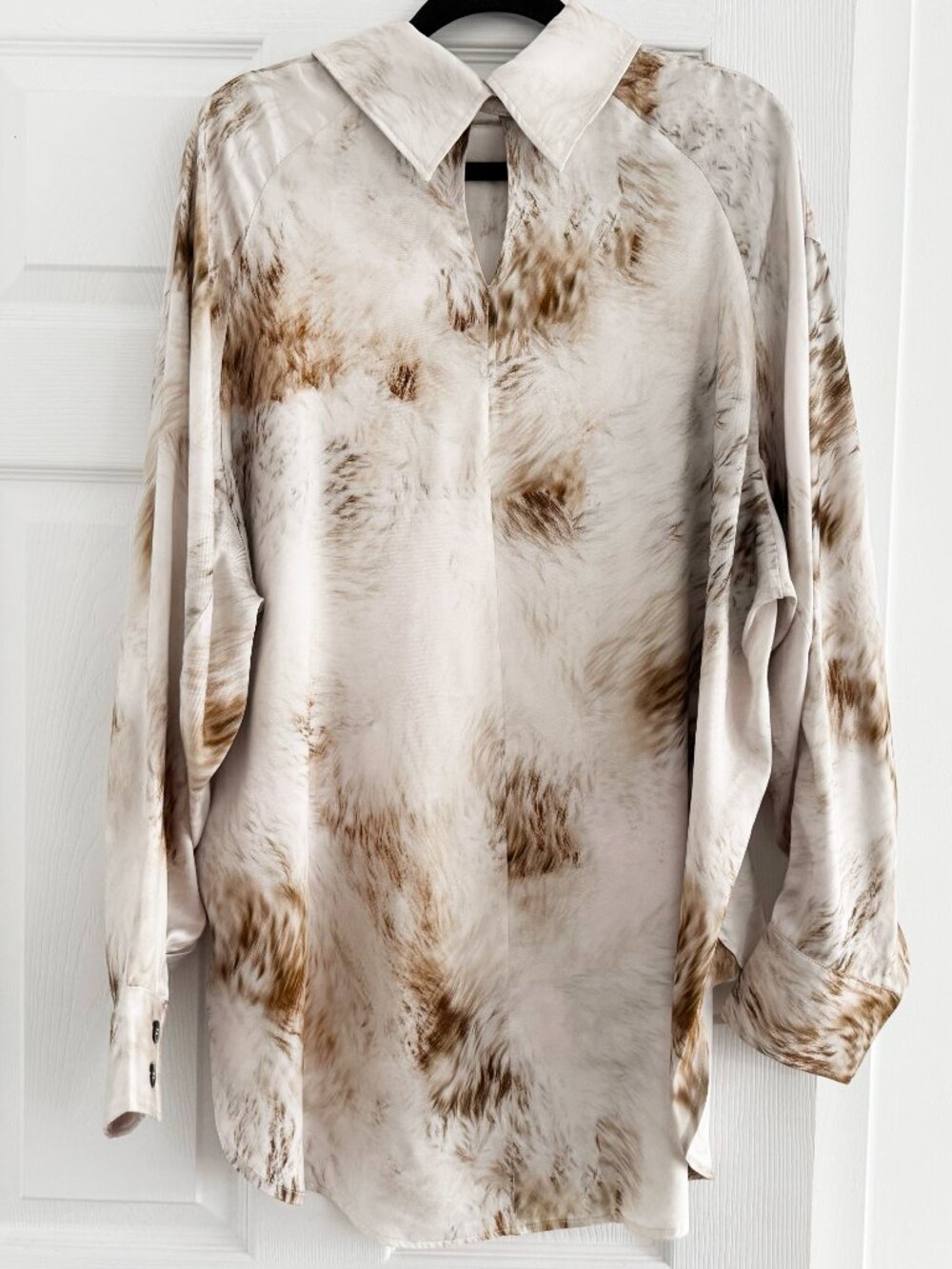 The Front Row Shop Fur Print Top, size Small - Picture 11 of 16